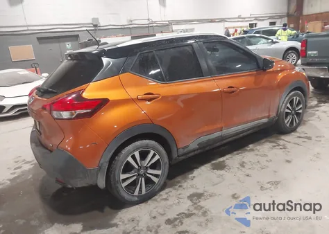 2018 Nissan Kicks Sv z USA, uszkodzony, nr VIN 3N1CP5CU3JL541121